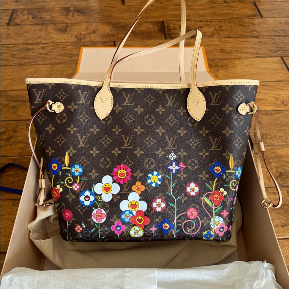 Louis Vuitton x Murakami Neverfull MM (SOLD OUT!) ❤️